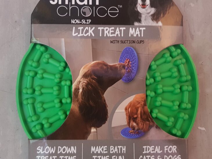 lick-mat-stick-on-green
